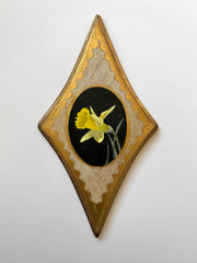 Daffodil on Diamond